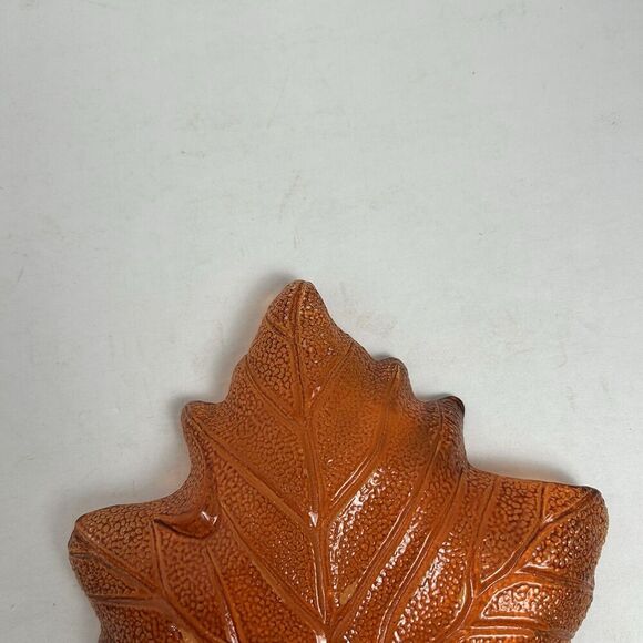 SUGAR MAPLE LEAF PLATE GLASS AMBER GLOW CHEESE CANDY SERVE DISH SPRING SAP & TAP - Picture 3 of 3